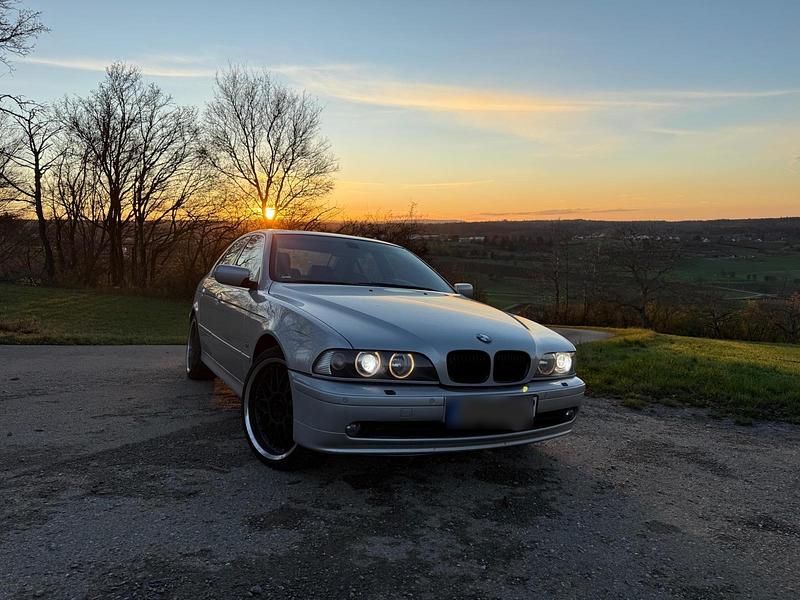 Gebraucht BMW 525 163 PS (119 kW) 2003 Silber Limousine