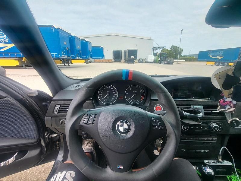 Gebraucht BMW 320 210 PS (154 kW) 2008 Schwarz Kombi