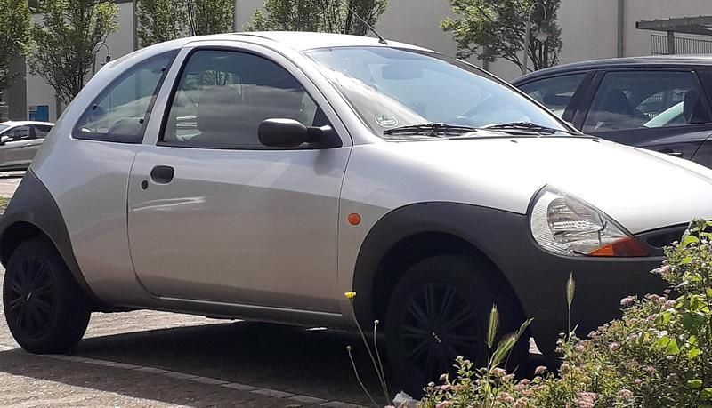Silber Gebraucht 2008 Ford Ka Kleinwagen | 1.100 € (Fairer Preis) - Bild 1/4