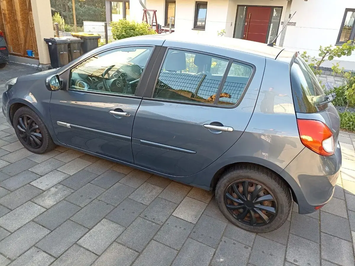 Gebraucht Renault Clio II Expression 75 PS (55 kW) 2009 Blau Kleinwagen