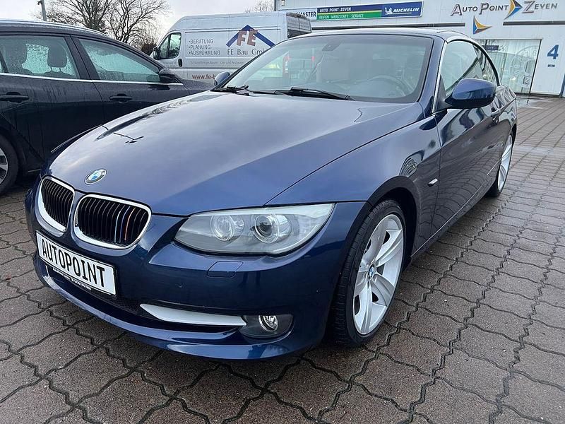Blau Gebraucht 2012 BMW 320 Cabriolet Sport Line Cabrio | 14.480 € (Fairer Preis) - Bild 1/4