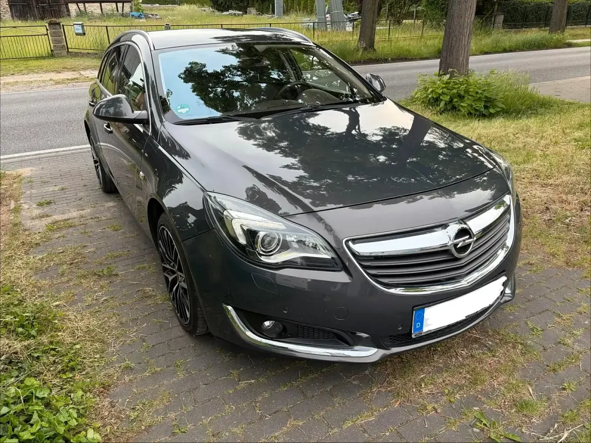 Gebraucht Opel Insignia Innovation 140 PS (102 kW) 2015 Grau Kombi