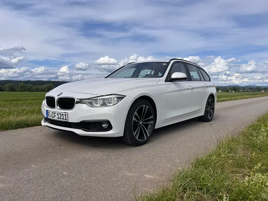 Gebraucht BMW 330 258 PS (189 kW) 2018 Weiß Kombi