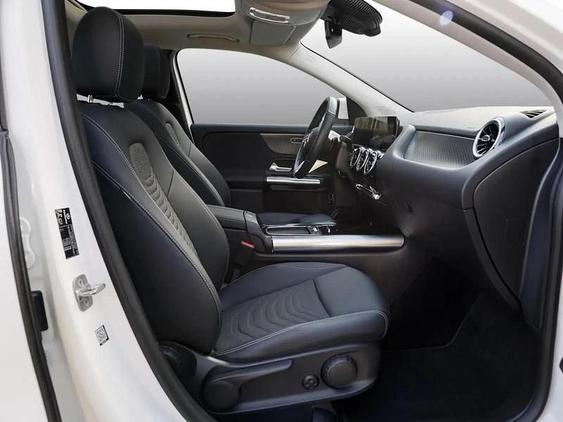 Gebraucht Mercedes GLA220 Progressive 190 PS (139 kW) 2024 Polarweiss SUV