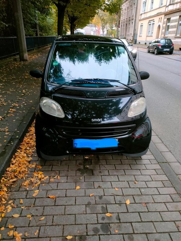 Schwarz Gebraucht 2000 Smart ForTwo Coupé Kleinwagen | 900 € (Superpreis) - Bild 1/4