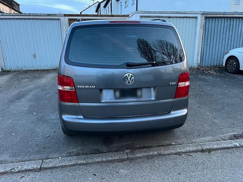 Gebraucht VW Touran 140 PS (102 kW) 2005 Grau Van / Kleinbus