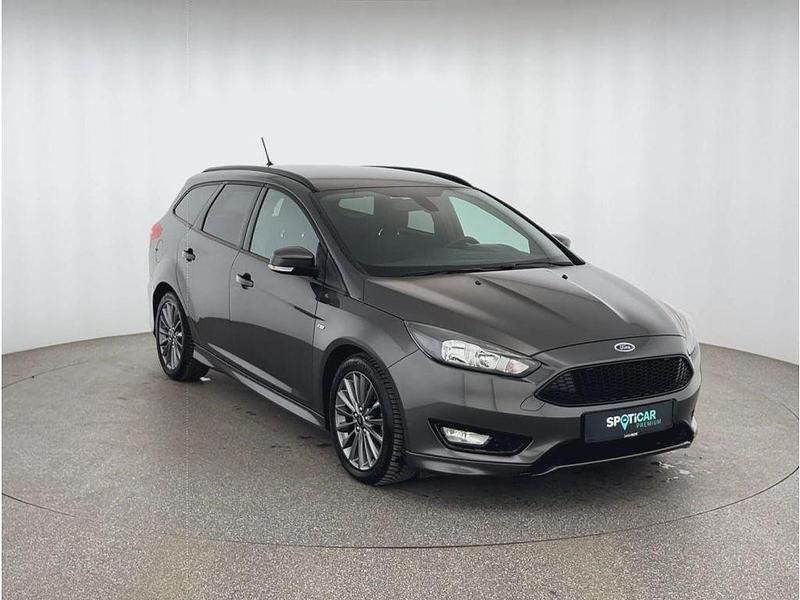 Usata Ford Focus ST-Line 140 CV (102 kW) 2018 Grigio Station wagon
