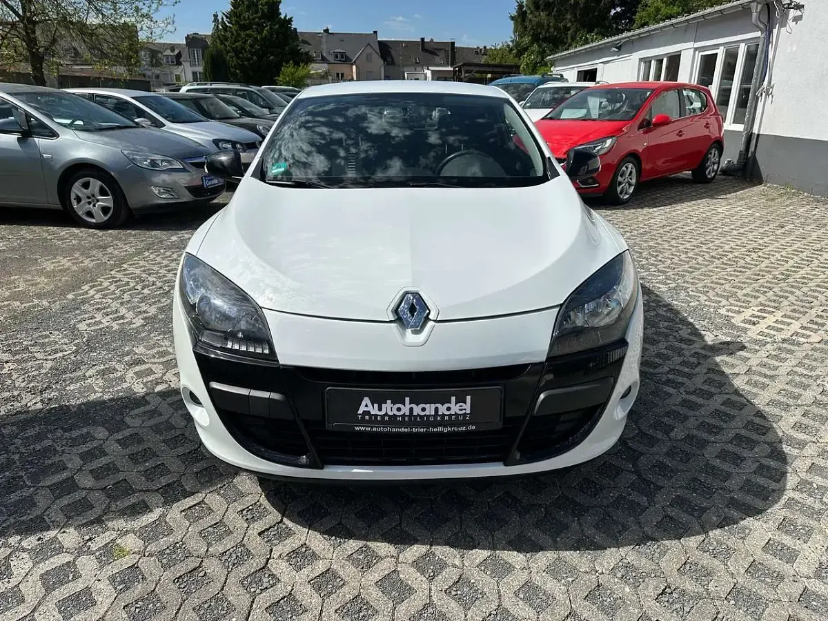 Gebraucht Renault Mégane Coupé 110 PS (80 kW) 2011 Gletscherweiss Coupé