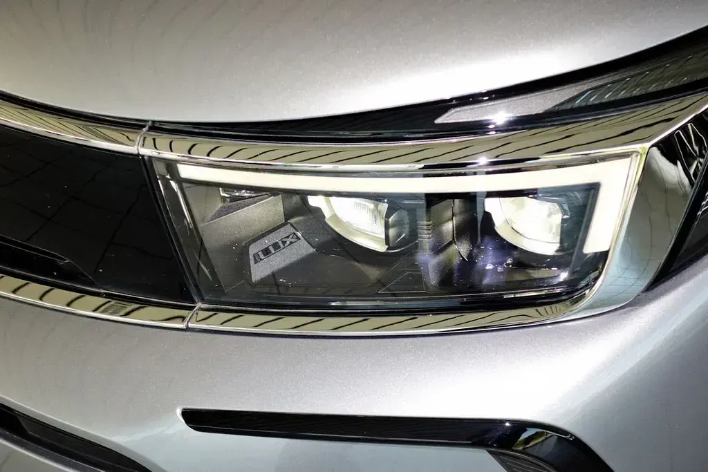 Neu Opel Grandland X 131 PS (96 kW) 2025 Grau SUV