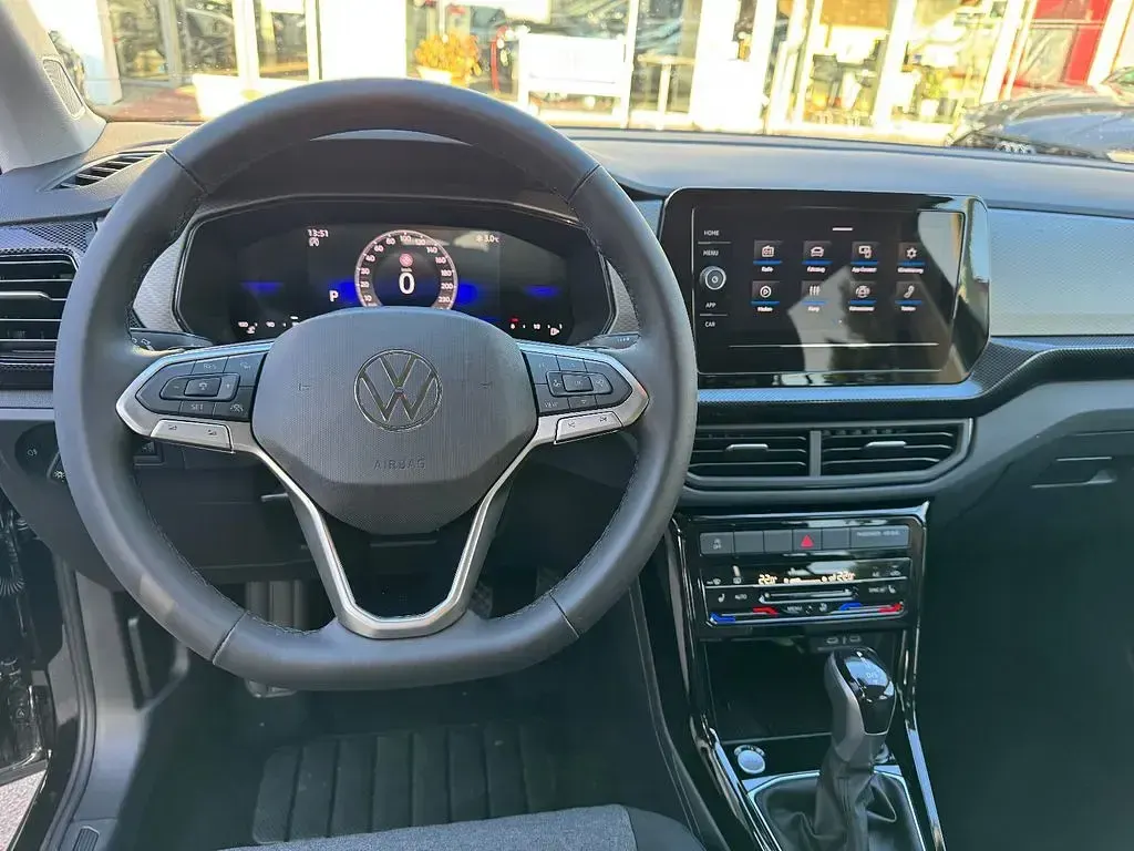 Gebraucht VW T-Cross Life 116 PS (85 kW) 2025 Schwarz SUV