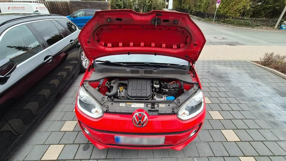 Usado VW up! 60 HP (44 kW) 2013 Vermelho Citadino