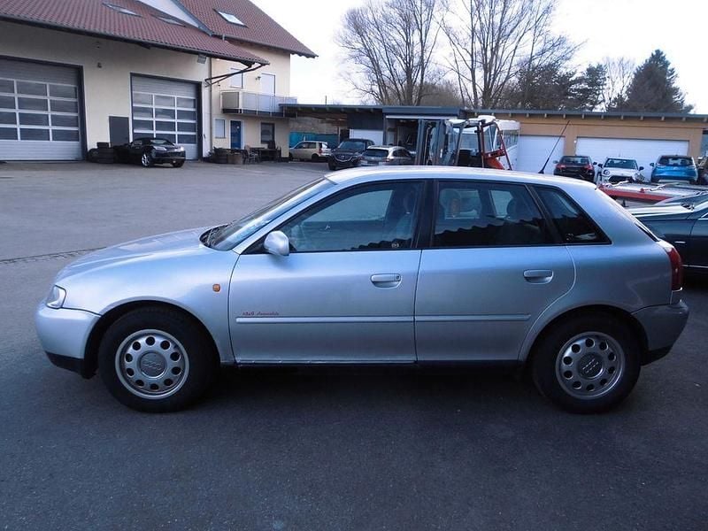 Gebraucht Audi A3 101 PS (74 kW) 2000 Silber Kleinwagen
