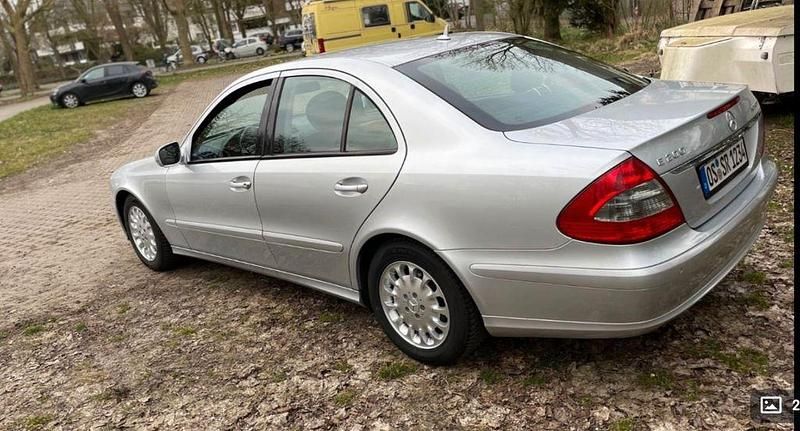 Gebraucht Mercedes E200 Classic 184 PS (135 kW) 2007 Silber Limousine