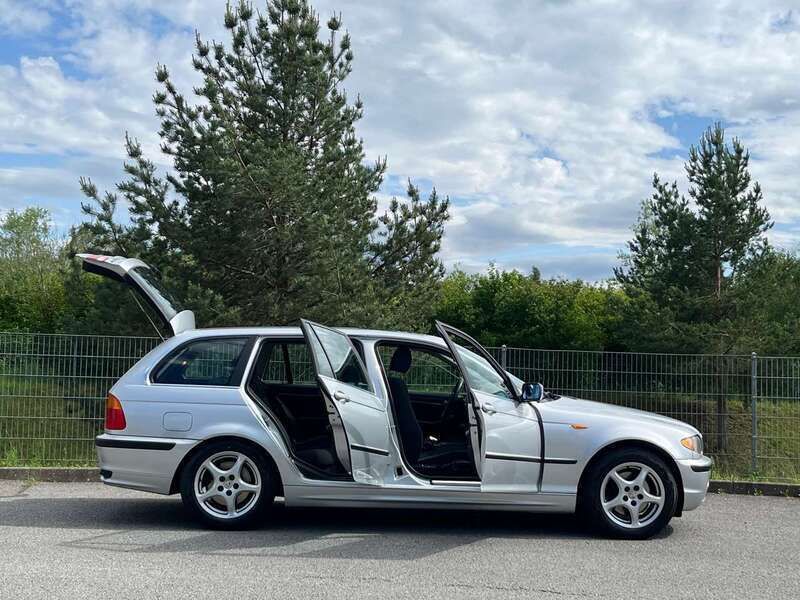 Grau Gebraucht 2002 BMW 325 Kombi | 5.950 € (Etwas zu teuer) - Bild 1/4