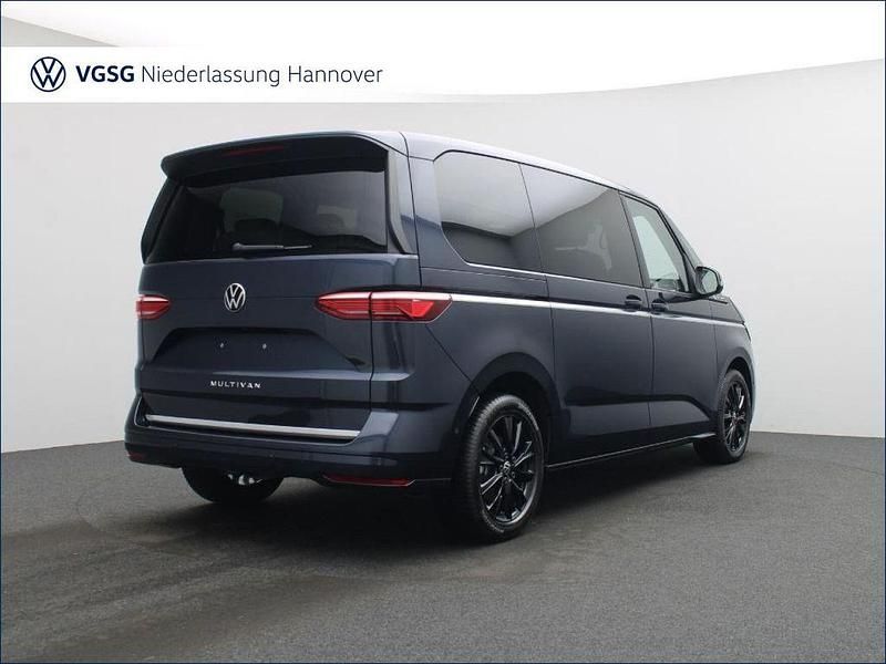 Gebraucht VW Multivan Style 150 PS (110 kW) 2025 Blau Van
