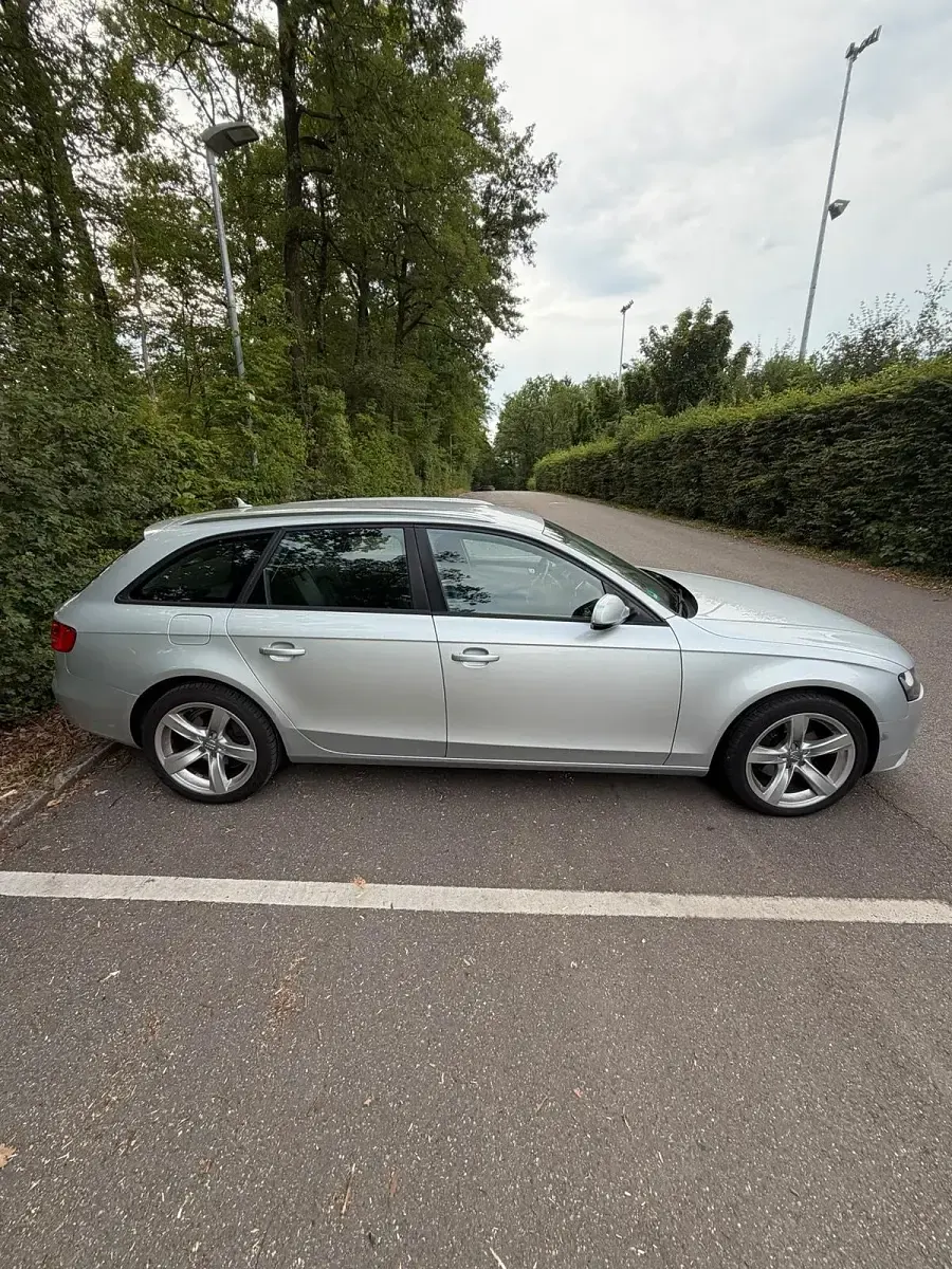 Gebraucht Audi A4 143 PS (105 kW) 2013 Grau Kombi