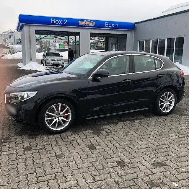 Gebraucht Alfa Romeo Stelvio 209 PS (153 kW) 2017 Schwarz SUV