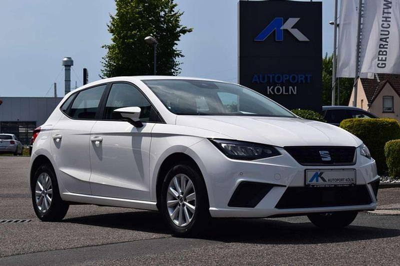Weiß Gebraucht 2022 Seat Ibiza Style Limousine | 12.890 € (Fairer Preis) - Bild 1/4