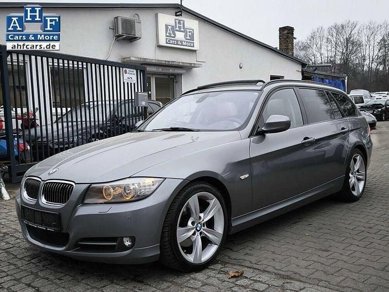 Grau Gebraucht 2012 BMW 325 Comfort Edition Kombi | 9.900 € (Guter Preis) - Bild 1/4