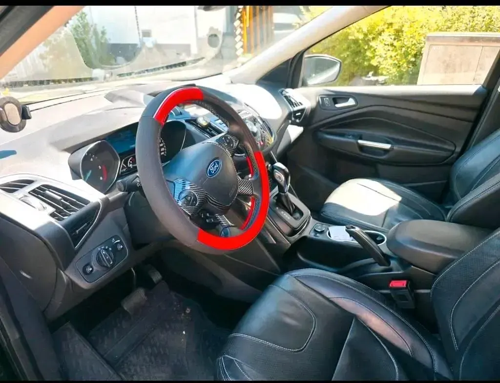 Gebraucht Ford Kuga 180 PS (132 kW) 2015 Schwarz SUV
