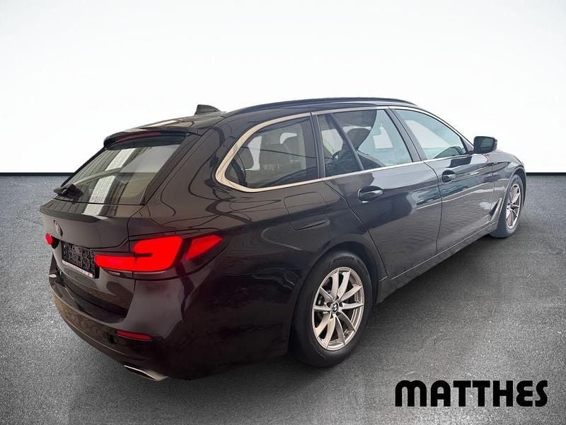 Gebraucht BMW 530 Performance 286 PS (210 kW) 2023 Schwarz Kombi