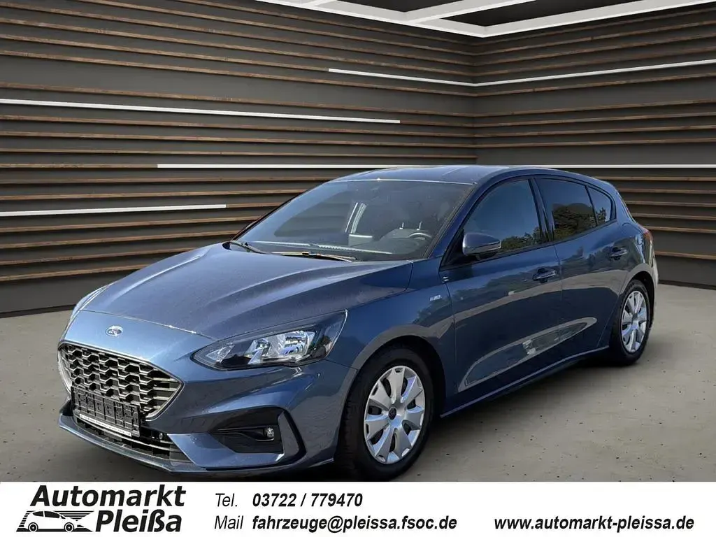 Używany Ford Focus ST-Line 125 KM (91 kW) 2018 Niebieski Sedan/Limuzyna