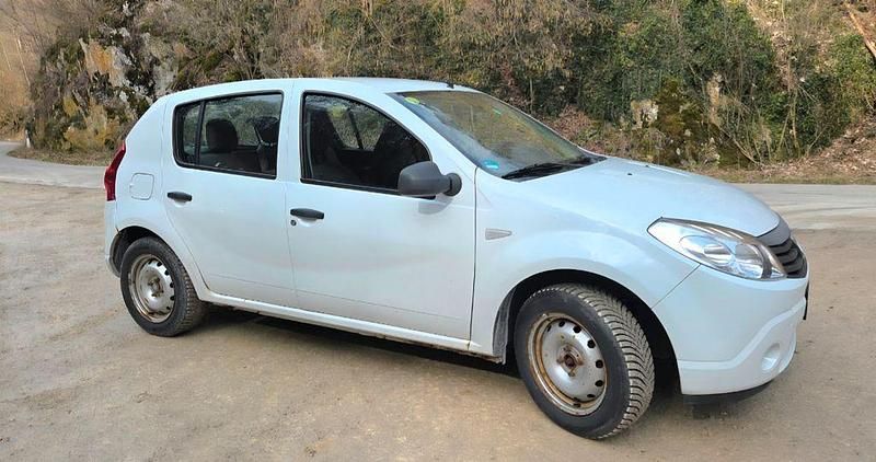 Gebraucht Dacia Sandero Ambiance 75 PS (55 kW) 2009 Weiß Limousine