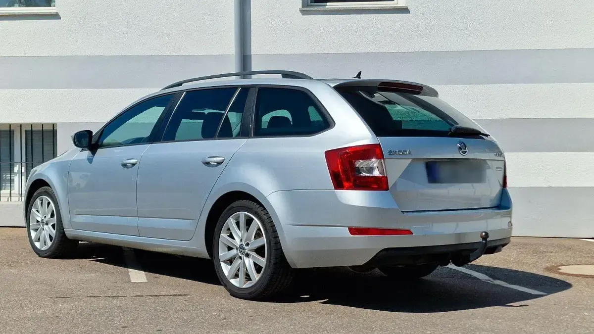 Gebraucht Skoda Octavia 150 PS (110 kW) 2016 Silber Kleinwagen