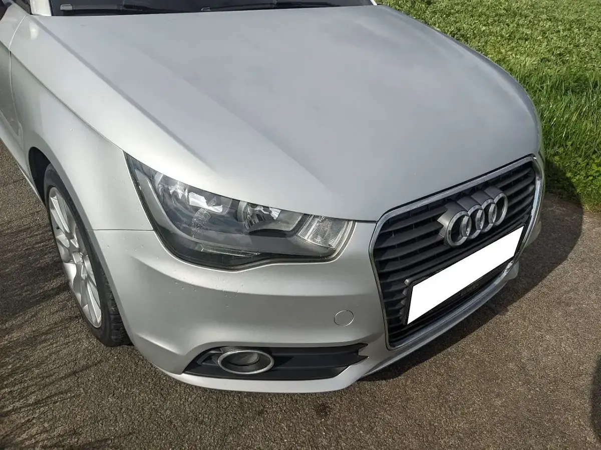 Gebraucht Audi A1 Ambition 105 PS (77 kW) 2012 Grau Kleinwagen