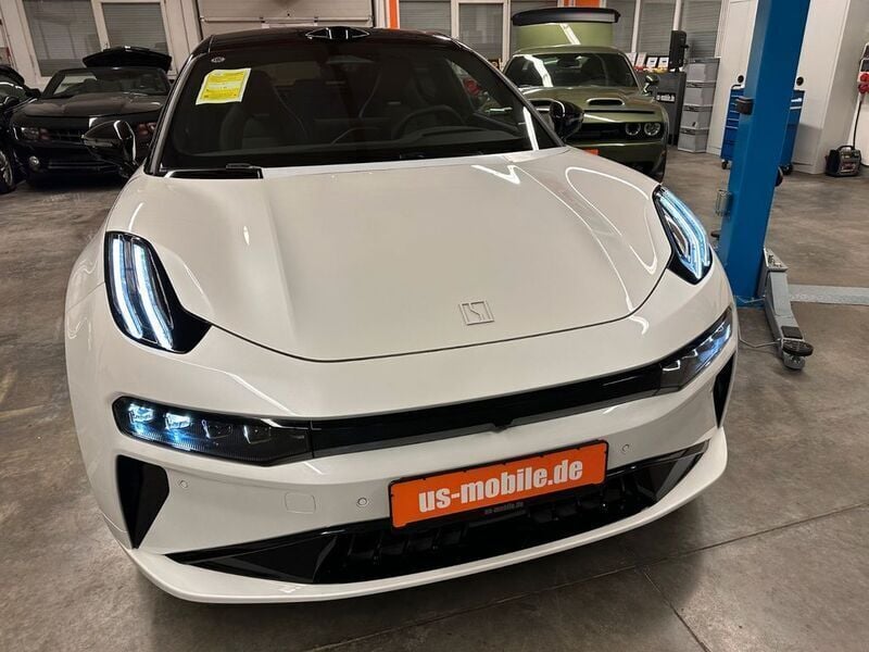 Orange Neu 2024 Zeekr 001 YOU SUV | 54.000 € - Bild 1/4