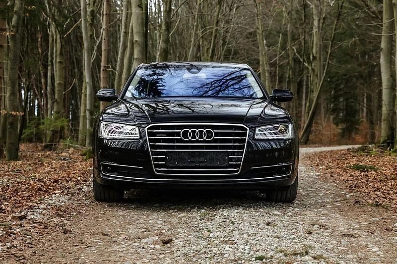 Schwarz Gebraucht 2014 Audi A8 Limousine | 20.000 € - Bild 1/4