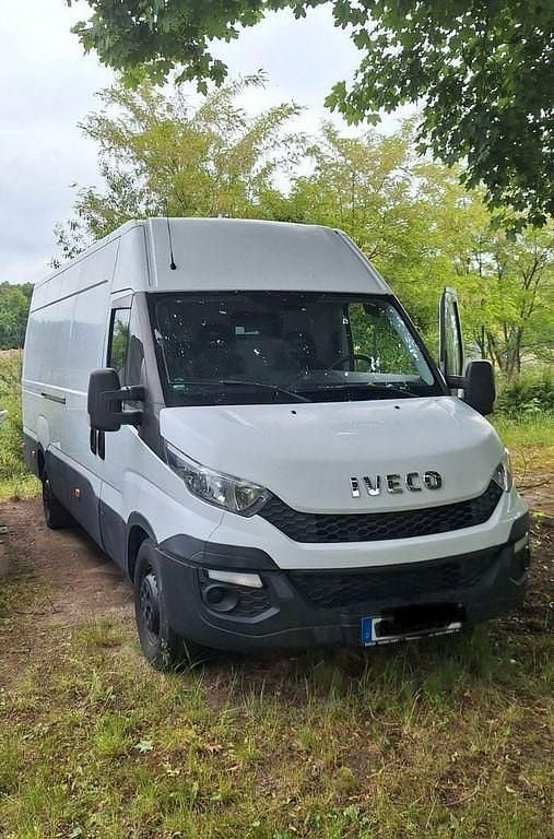 Gebraucht Iveco Daily 126 PS (92 kW) 2016 Weiß Van / Kleinbus
