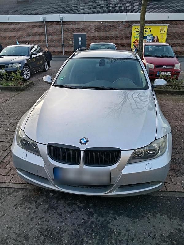 Gebraucht BMW 320 177 PS (130 kW) 2008 Silber Kombi
