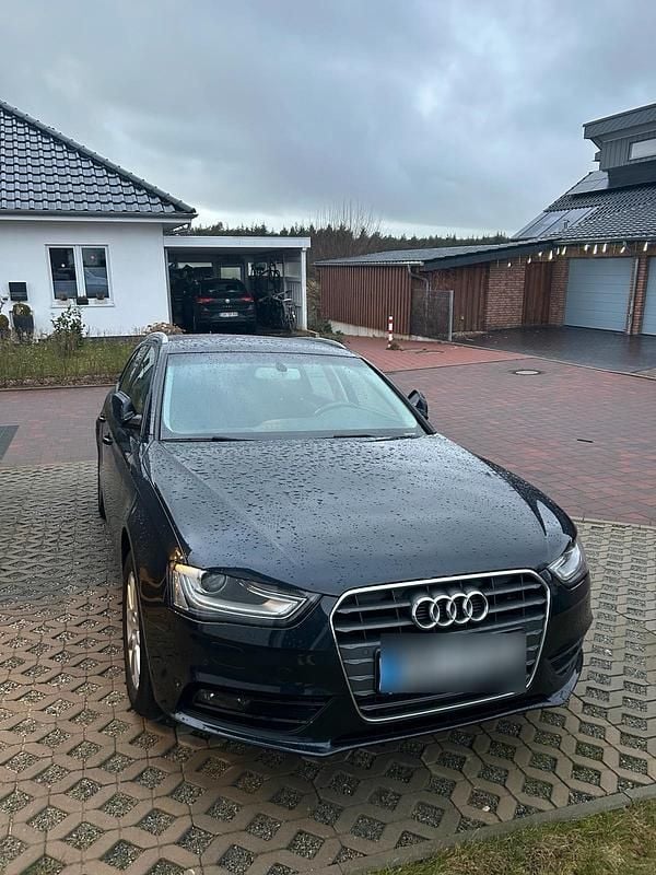 Gebraucht Audi A4 Attraction 150 PS (110 kW) 2015 Blau Kombi