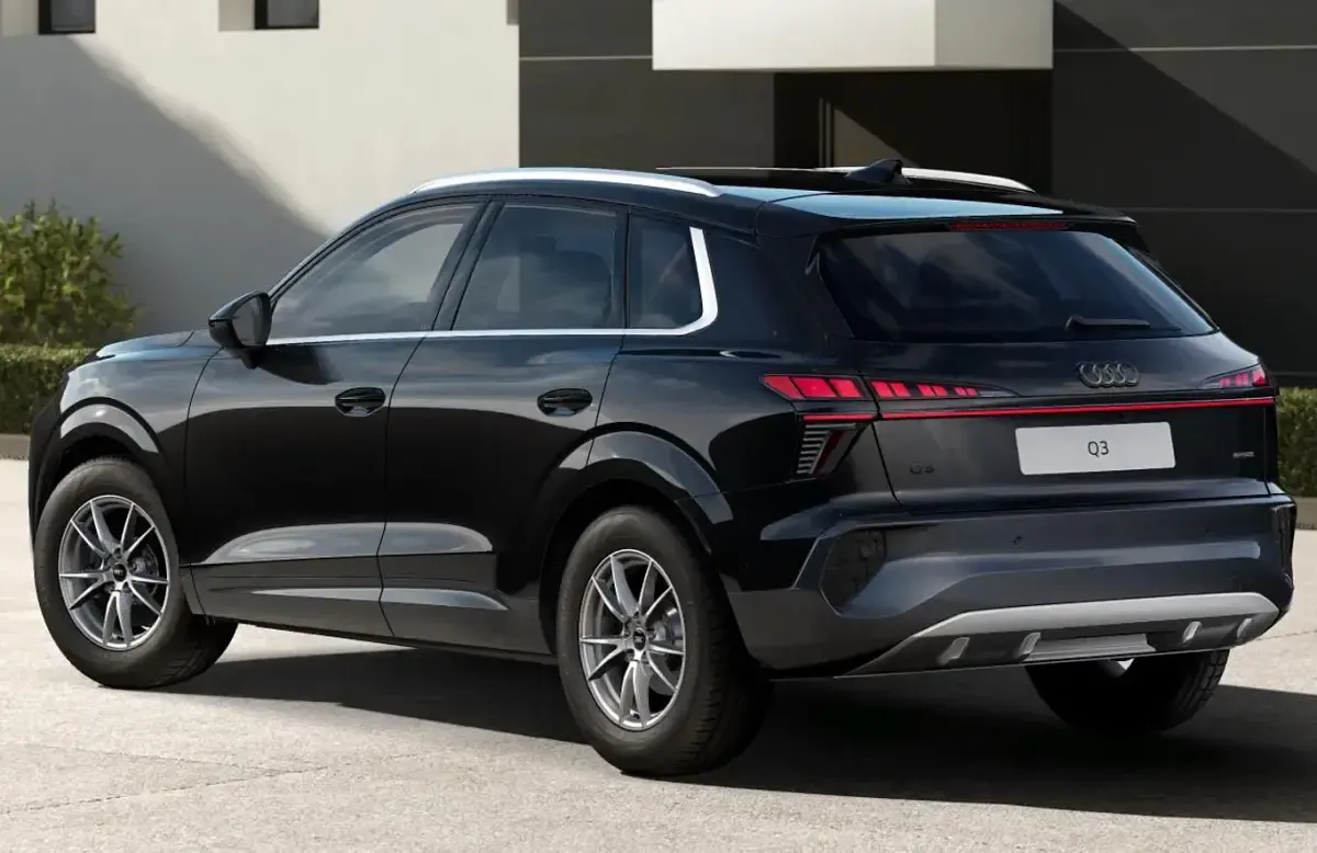 Neu Audi Q3 Ambiente 204 PS (150 kW) 2026 Mythosschwarz metallic SUV