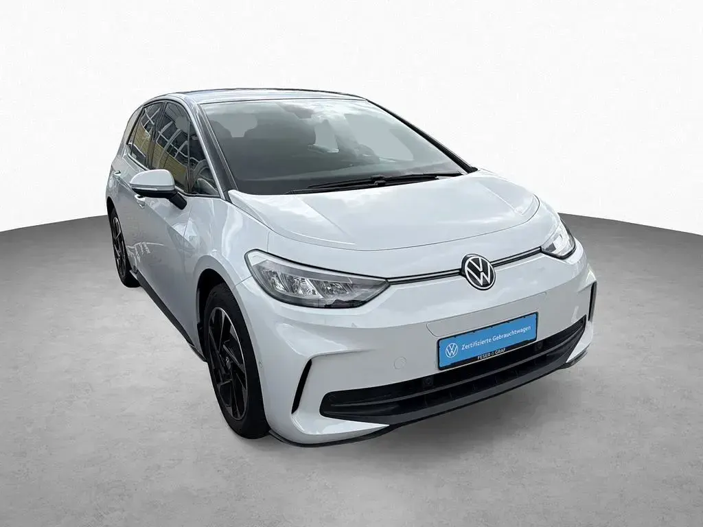 Gebraucht VW ID.3 Pro 150 kW (204 PS) 2024 Gletscherweiß Kleinwagen