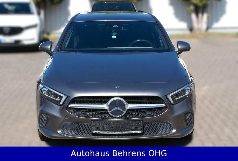 Gebraucht Mercedes A250 Progressive 224 PS (164 kW) 2018 Grau metallic Limousine