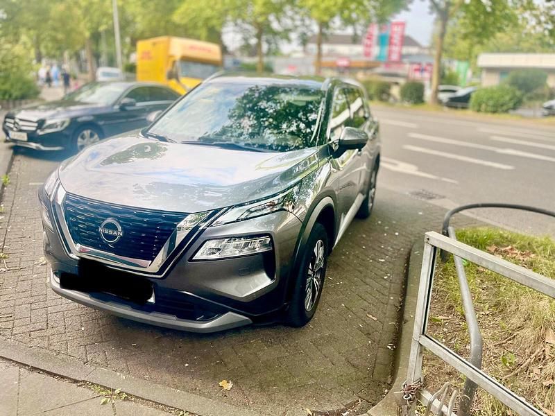 Silber Gebraucht 2023 Nissan X-Trail N-Connecta SUV | 32.900 € (Fairer Preis) - Bild 1/4