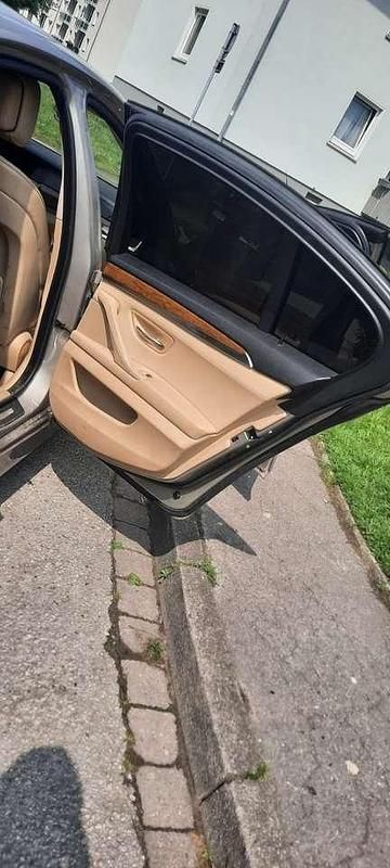 Gebraucht BMW 528 258 PS (189 kW) 2010 Limousine