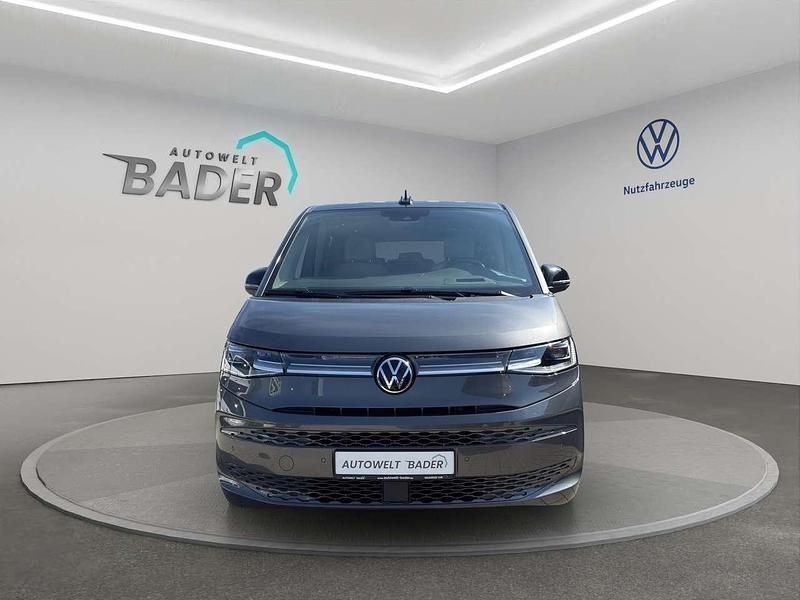 Gebraucht VW Multivan Style 150 PS (110 kW) 2024 Grau Van
