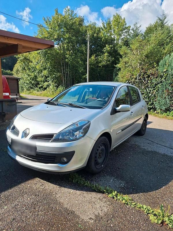 Silber Gebraucht 2008 Renault Clio III Limousine | 2.500 € - Bild 1/4