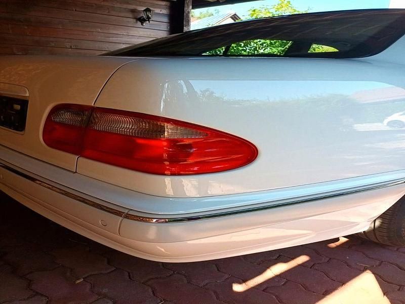 Gebraucht Mercedes E280 Elegance 204 PS (150 kW) 1999 Weiß Limousine