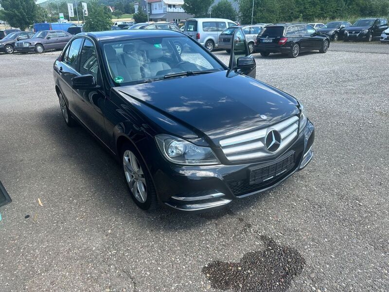 Schwarz Gebraucht 2013 Mercedes C220 Avantgarde Limousine | 7.999 € (Fairer Preis) - Bild 1/4