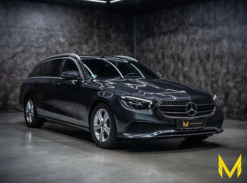 Gebraucht Mercedes E200 Avantgarde 160 PS (117 kW) 2023 Grau Kombi