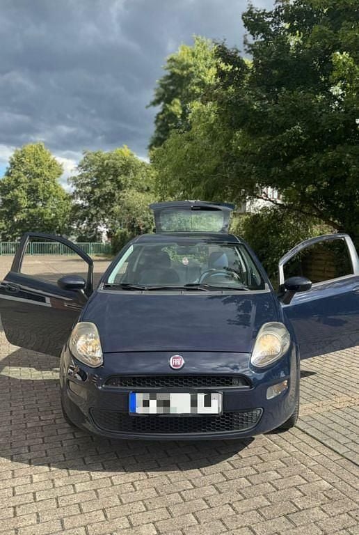 Blau Gebraucht 2013 Fiat Punto Lounge Kleinwagen | 4.599 € (Fairer Preis) - Bild 1/4