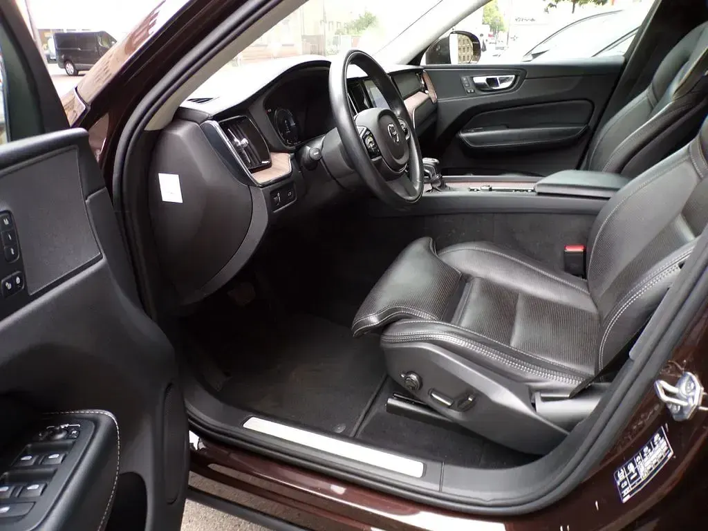 Gebraucht Volvo XC60 Inscription 190 PS (139 kW) 2018 Braun SUV