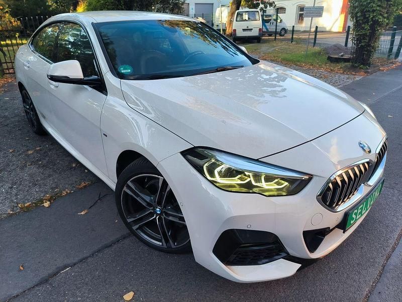 Alpinweiss iii Gebraucht 2021 BMW 218 M Sport Coupé | 23.999 € (Fairer Preis) - Bild 1/4