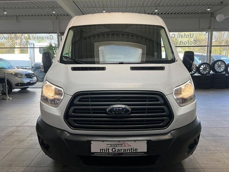 Gebraucht Ford Transit 131 PS (96 kW) 2018 Weiß Van / Kleinbus