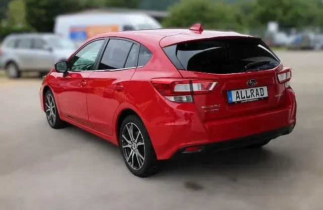 Gebraucht Subaru Impreza Exclusive+ 156 PS (114 kW) 2019 Pure red Limousine
