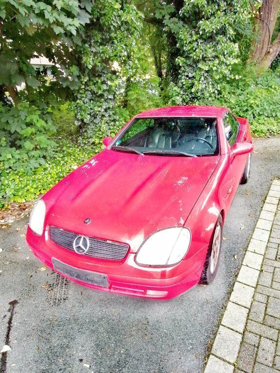 Rot Gebraucht 1999 Mercedes SLK200 Cabrio | 1.111 € - Bild 1/4